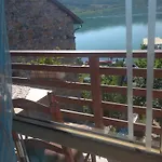 Erda Lakeside Bed & Breakfast