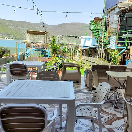 Alojamento de Acomodação e Pequeno-almoço Erda Lakeside