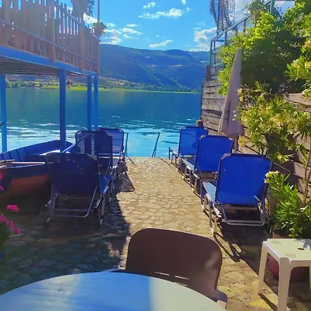 Alojamento de Acomodação e Pequeno-almoço Erda Lakeside 3*