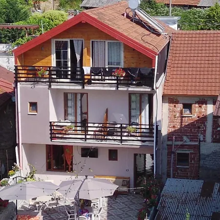 Bed & Breakfast Erda Lakeside 3*