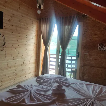 Erda Lakeside Lini