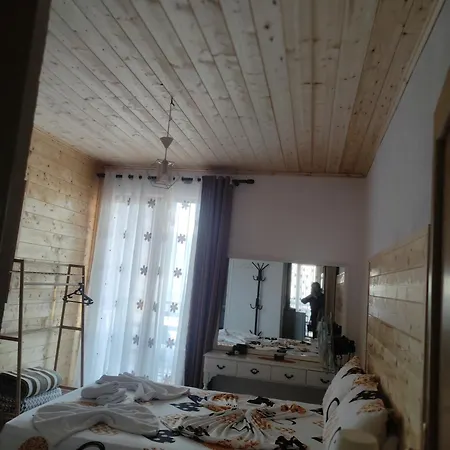 Erda Lakeside Bed & Breakfast Lin