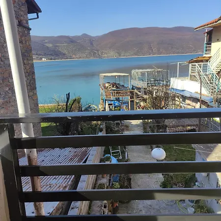 Erda Lakeside Bed & Breakfast