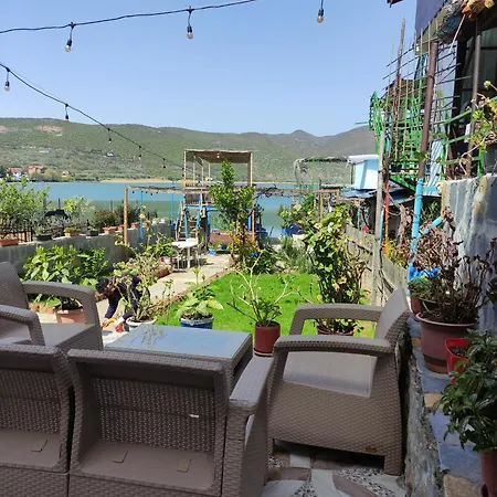 Erda Lakeside Bed & Breakfast Lin