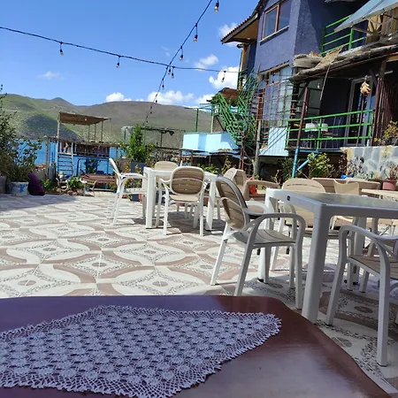 Erda Lakeside Bed & Breakfast Lin