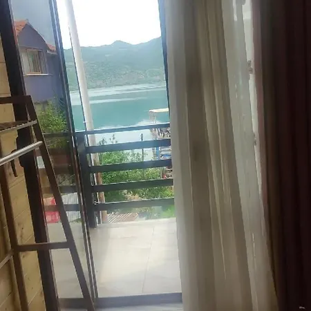 Erda Lakeside Lini