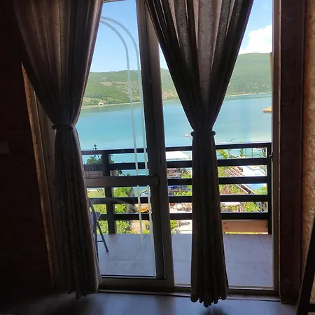 Erda Lakeside Lini
