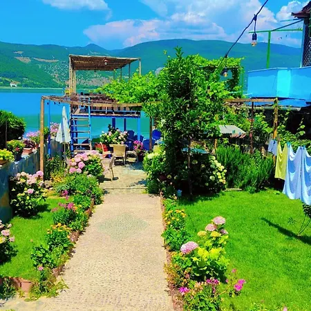 Erda Lakeside 住宿加早餐酒店